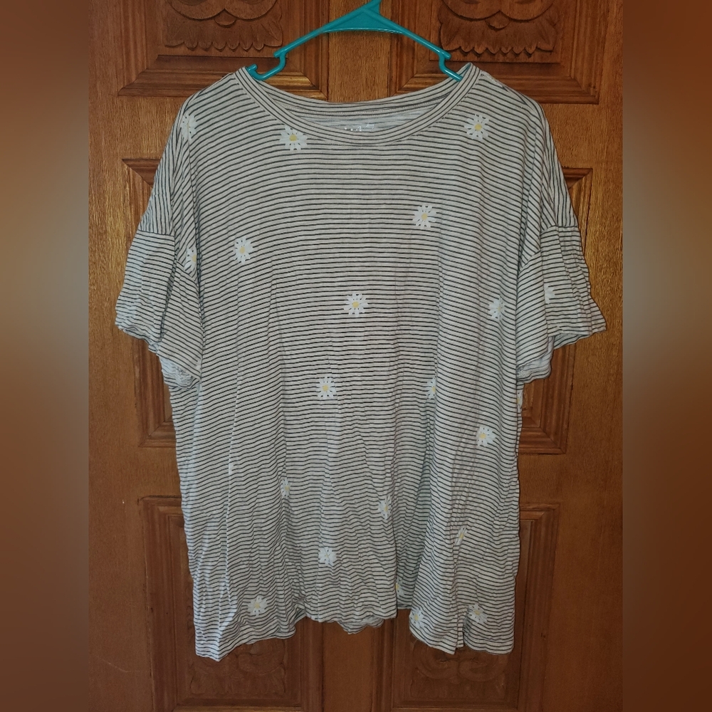 Maurices top. Size 2x